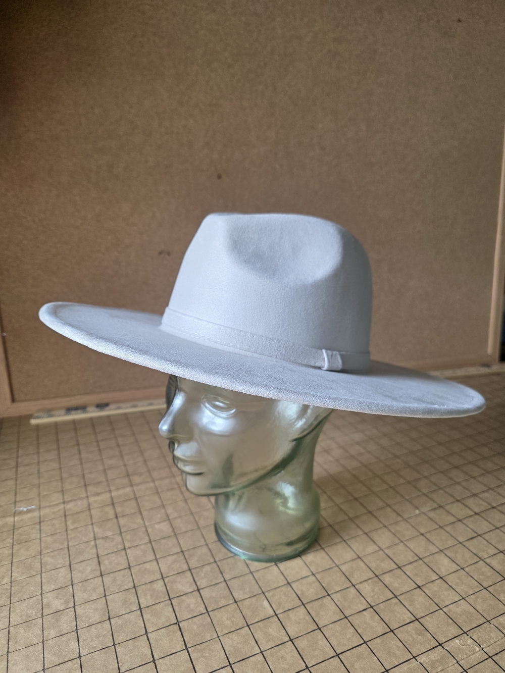 Wide Brim Felt Hat in Light Gray
